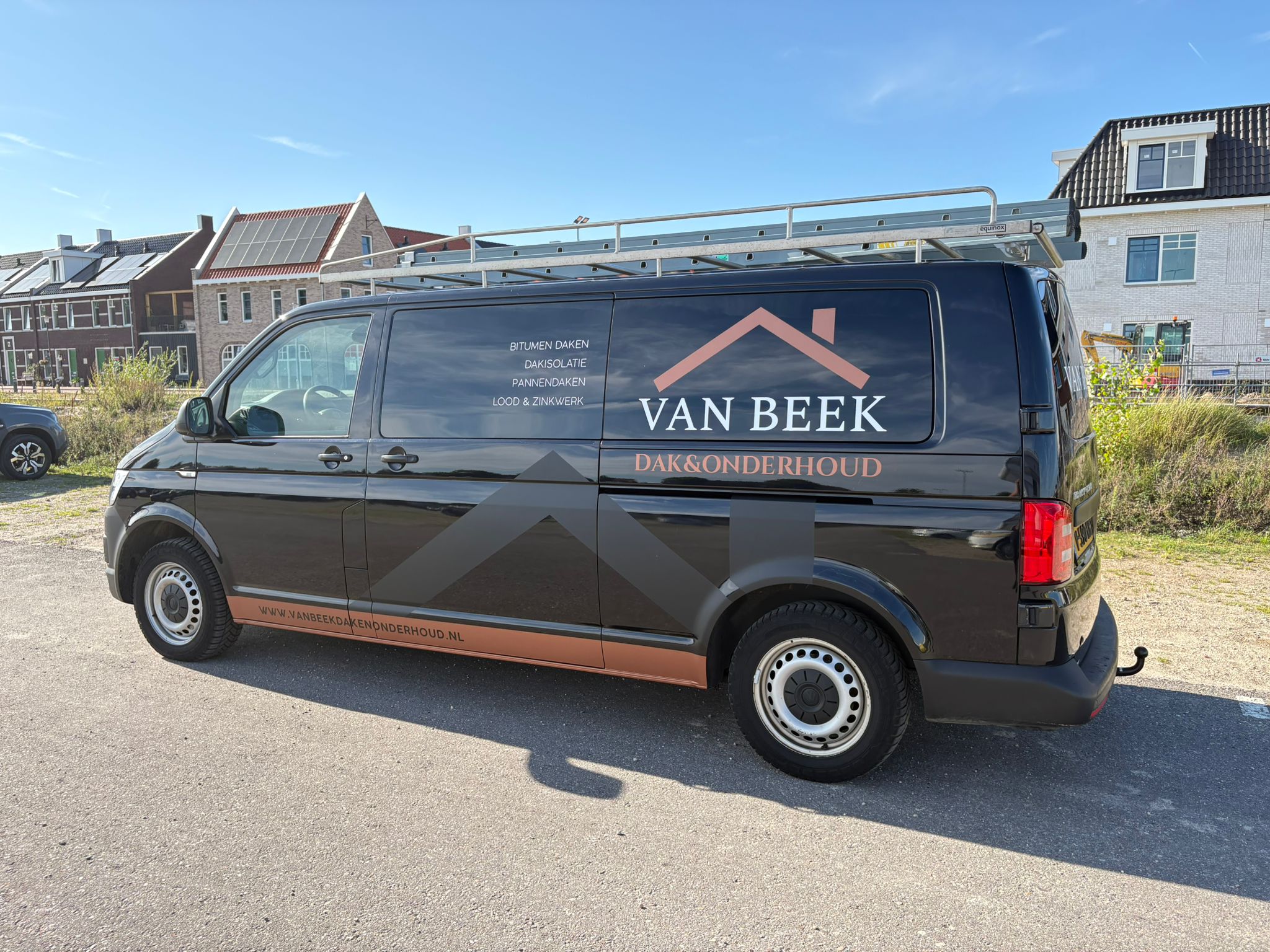 van-beek-dak-en-onderhoud-logo